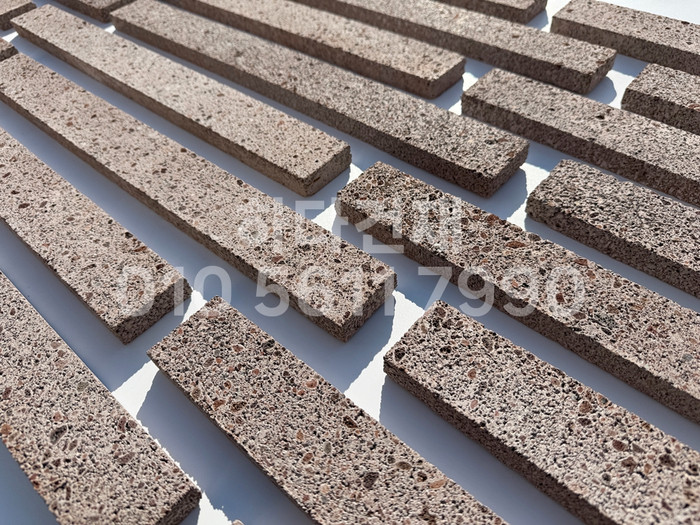 라일락 모노타일 500x50x17T 브라운칩 / 하다건재 와이드벽돌타일