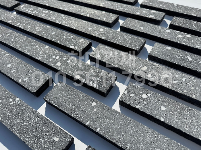 라일락 모노타일 500x50x17T 블랙칩 / 하다건재 와이드벽돌타일