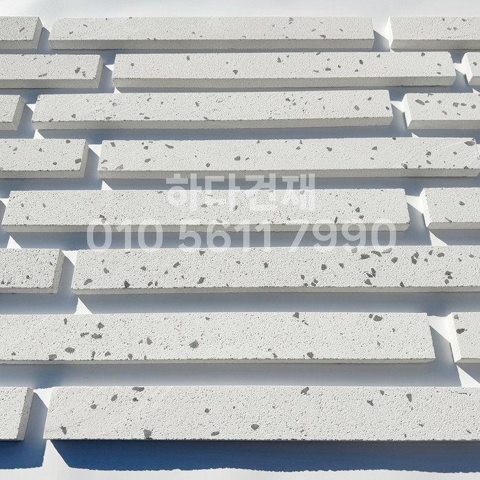 라일락 모노타일 500x50x17T 화이트칩 / 하다건재 와이드벽돌타일