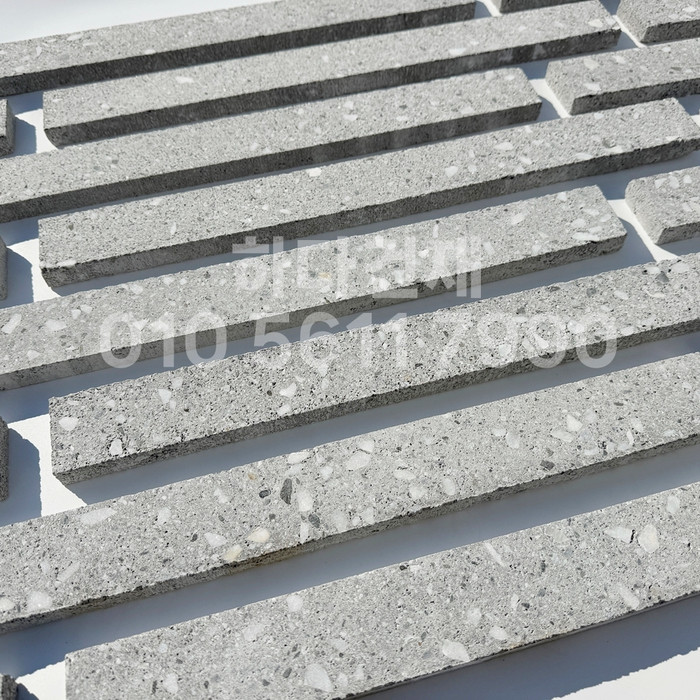 라일락 모노타일 500x50x17T 그레이칩 / 하다건재 와이드벽돌타일