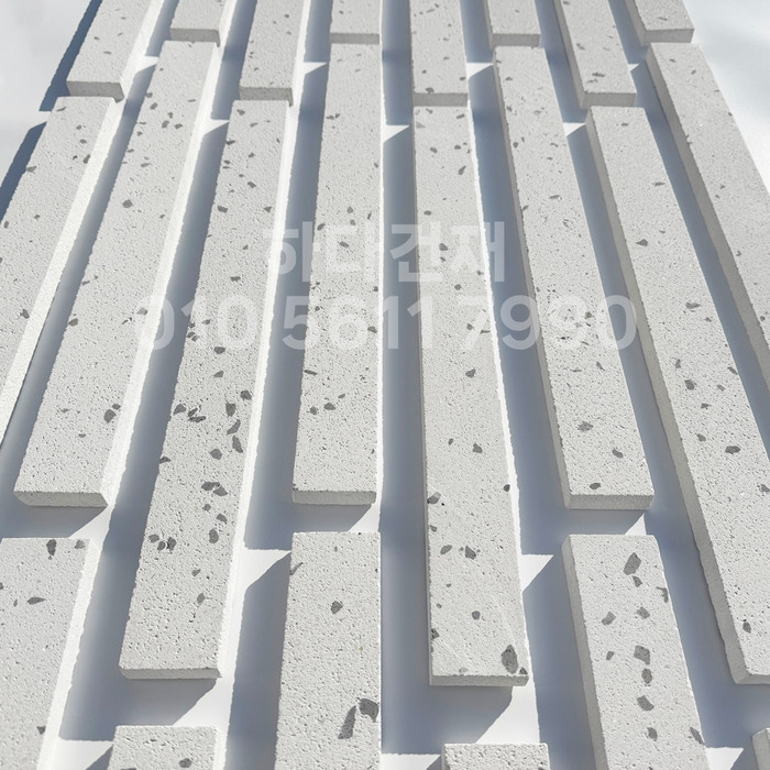 라일락 모노타일 500x50x17T 화이트칩 / 하다건재 와이드벽돌타일