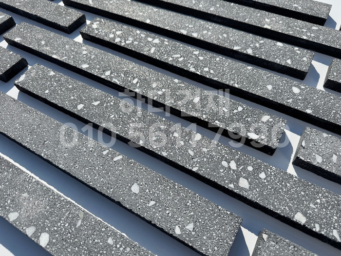 라일락 모노타일 500x50x17T 블랙칩 / 하다건재 와이드벽돌타일