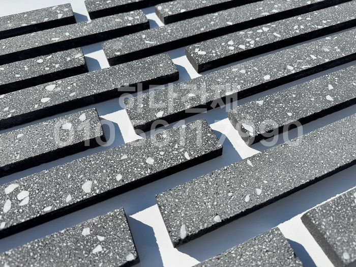 라일락 모노타일 500x50x17T 블랙칩 / 하다건재 와이드벽돌타일