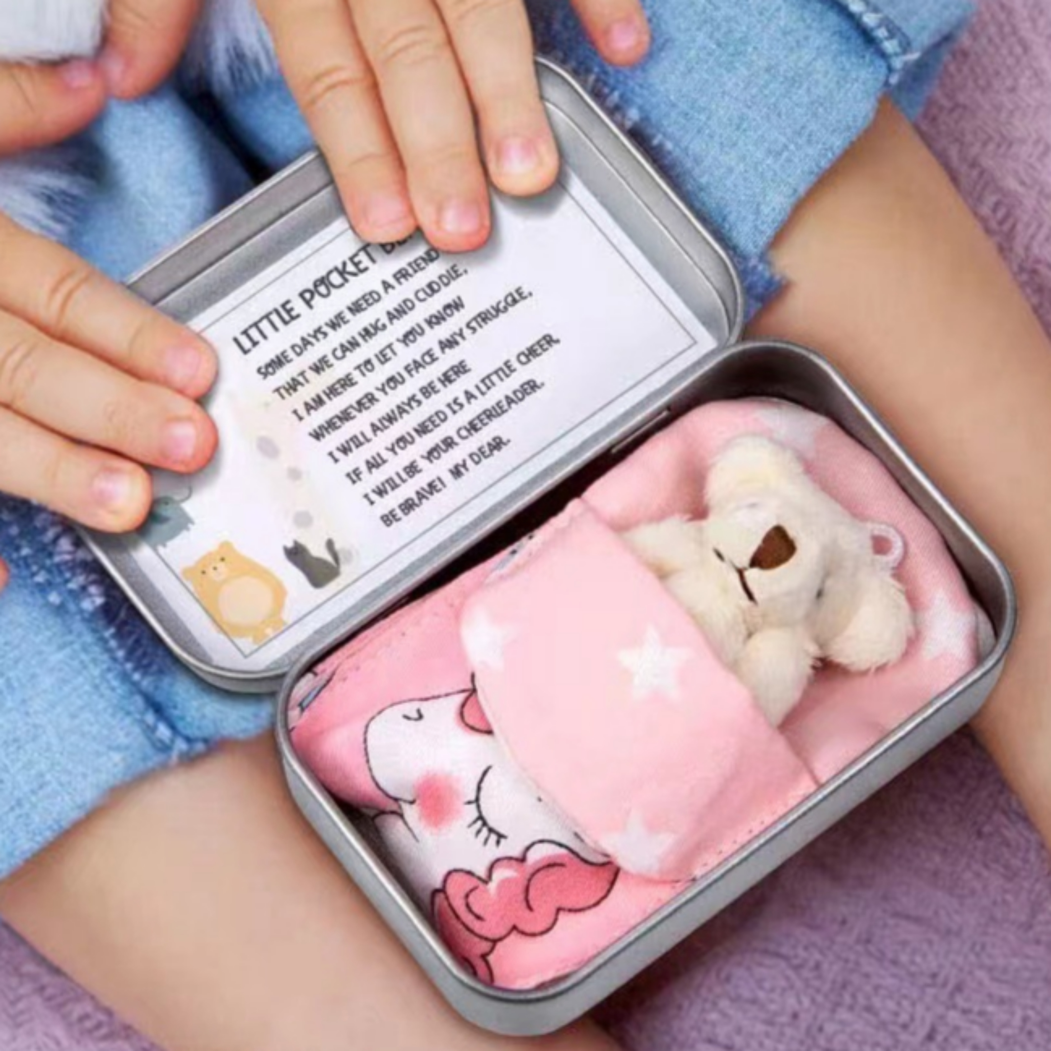 귀여운 잠자는 포켓 베어 곰인형 키링 열쇠고리 미니백 백팩 꾸미기템 백꾸 가꾸 애착템 마니또 선물 틴케이스 군번줄  증정