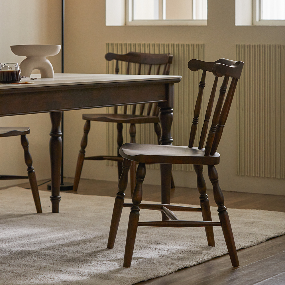 로맨틱캬바레 그랜디 체어 카페 의자 고무나무 원목 빈티지 엔틱