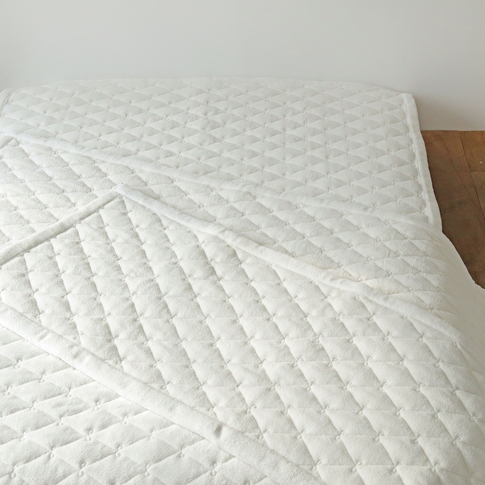 뽀글이 양털 극세사 도톰한 쇼파매트 리본퀄팅 미끄럼방지 아이보리 소파패드 3인용