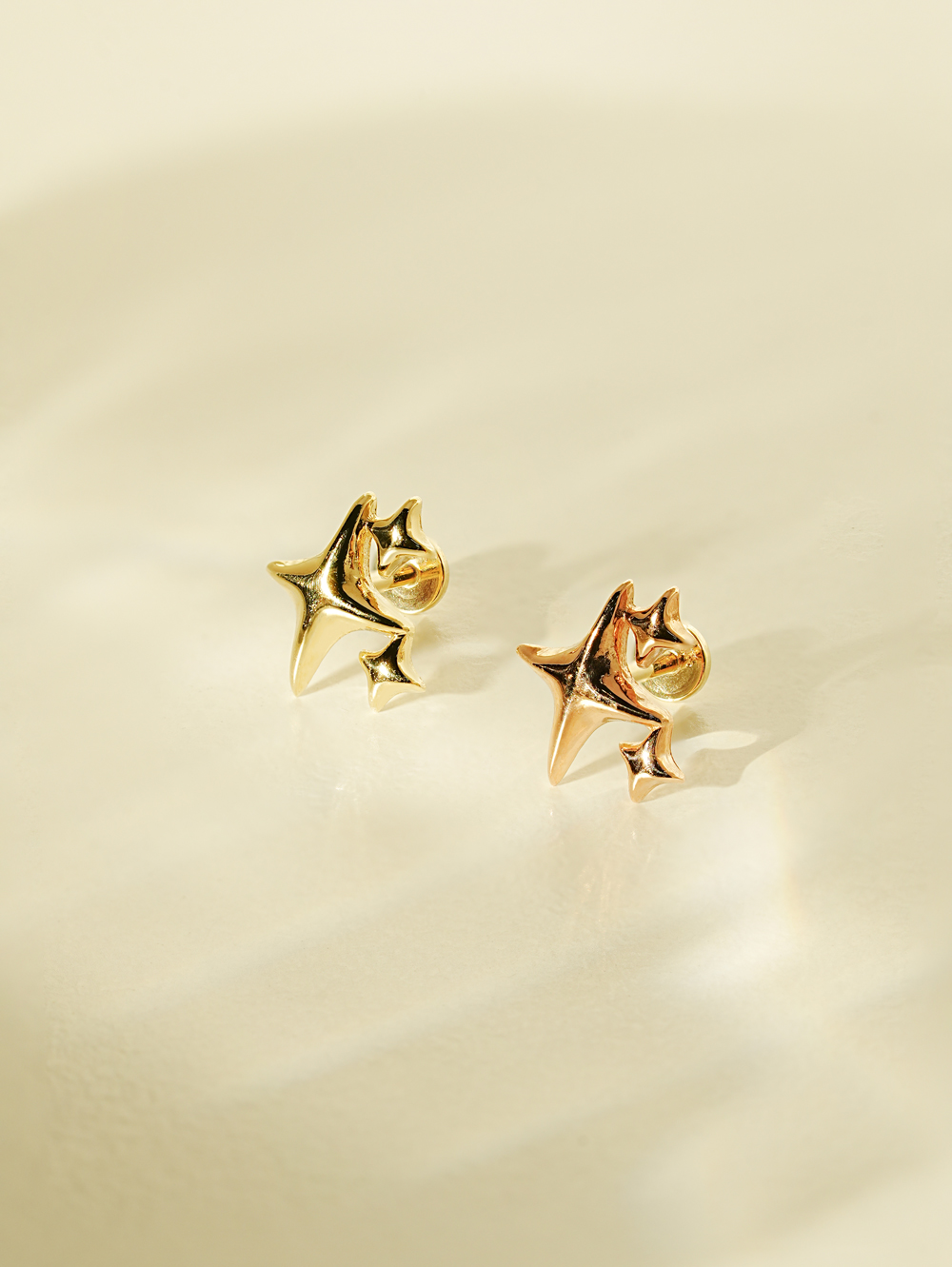 [0.8mm]14K 인터널 트윙클 글로시 라블렛 피어싱 귀걸이 - 상세 이미지 2