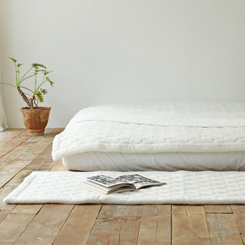 뽀글이 양털 극세사 도톰한 쇼파매트 리본퀄팅 미끄럼방지 아이보리 소파패드 3인용