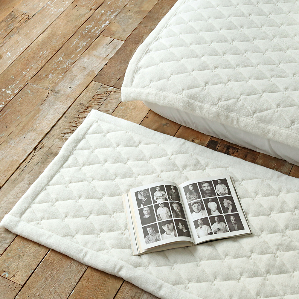 뽀글이 양털 극세사 도톰한 쇼파매트 리본퀄팅 미끄럼방지 아이보리 소파패드 3인용