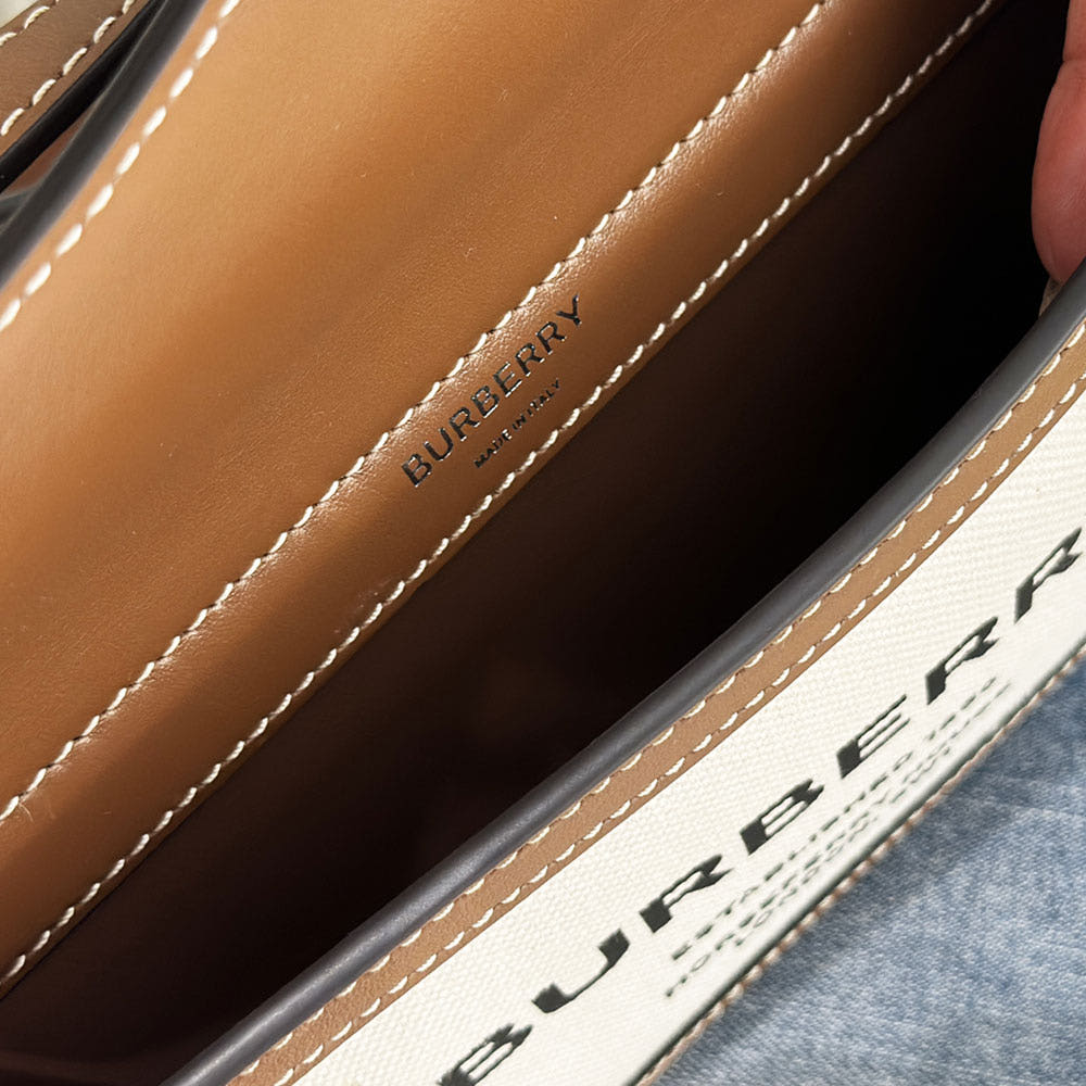 [마지막재고 20%추가] 버버리 호스페리 프린트 미니 크로스 바디백 8014611