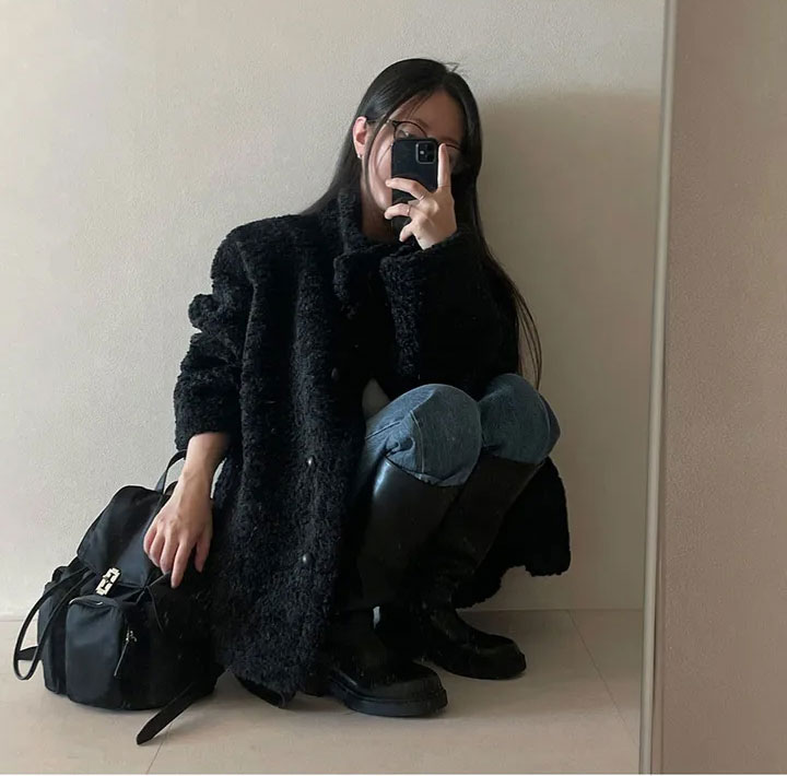 가을 겨울 도톰 따뜻 뽀글이 스탠드 카라 루즈핏 싱글 브레스티드 양털 베이직 꾸안꾸룩 여친룩 코트 자켓 124122701 상세 이미지 53