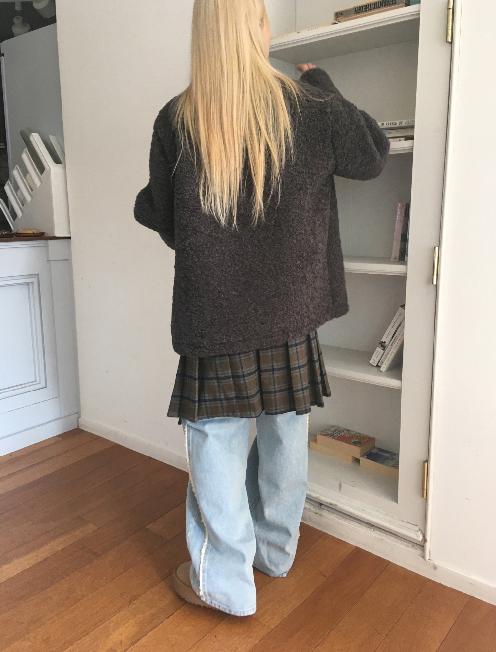 가을 겨울 도톰 따뜻 뽀글이 스탠드 카라 루즈핏 싱글 브레스티드 양털 베이직 꾸안꾸룩 여친룩 코트 자켓 124122701 상세 이미지 63