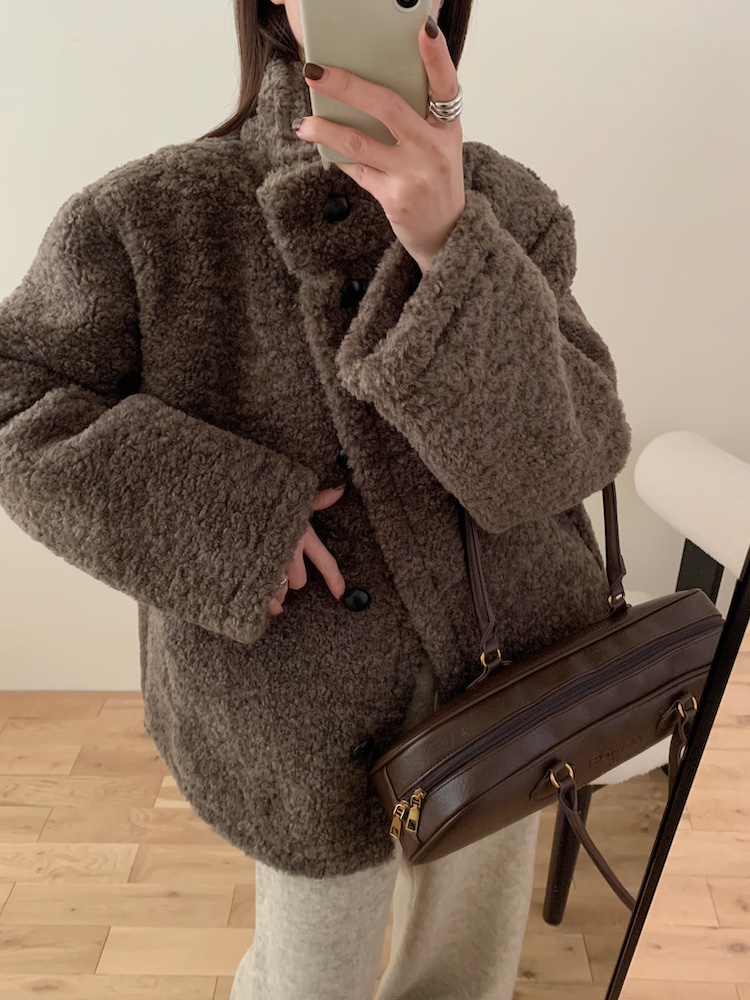 가을 겨울 도톰 따뜻 뽀글이 스탠드 카라 루즈핏 싱글 브레스티드 양털 베이직 꾸안꾸룩 여친룩 코트 자켓 124122701 상세 이미지 36