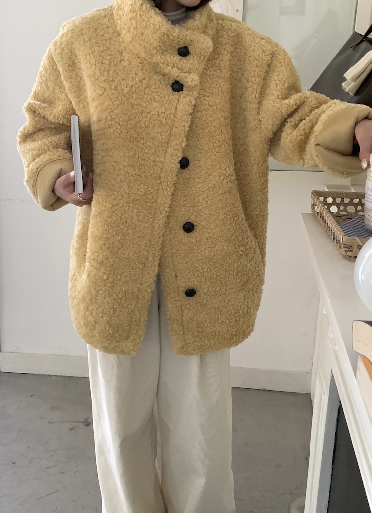 가을 겨울 도톰 따뜻 뽀글이 스탠드 카라 루즈핏 싱글 브레스티드 양털 베이직 꾸안꾸룩 여친룩 코트 자켓 124122701 상세 이미지 20