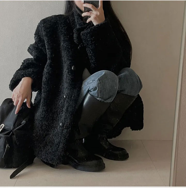 가을 겨울 도톰 따뜻 뽀글이 스탠드 카라 루즈핏 싱글 브레스티드 양털 베이직 꾸안꾸룩 여친룩 코트 자켓 124122701 상세 이미지 41