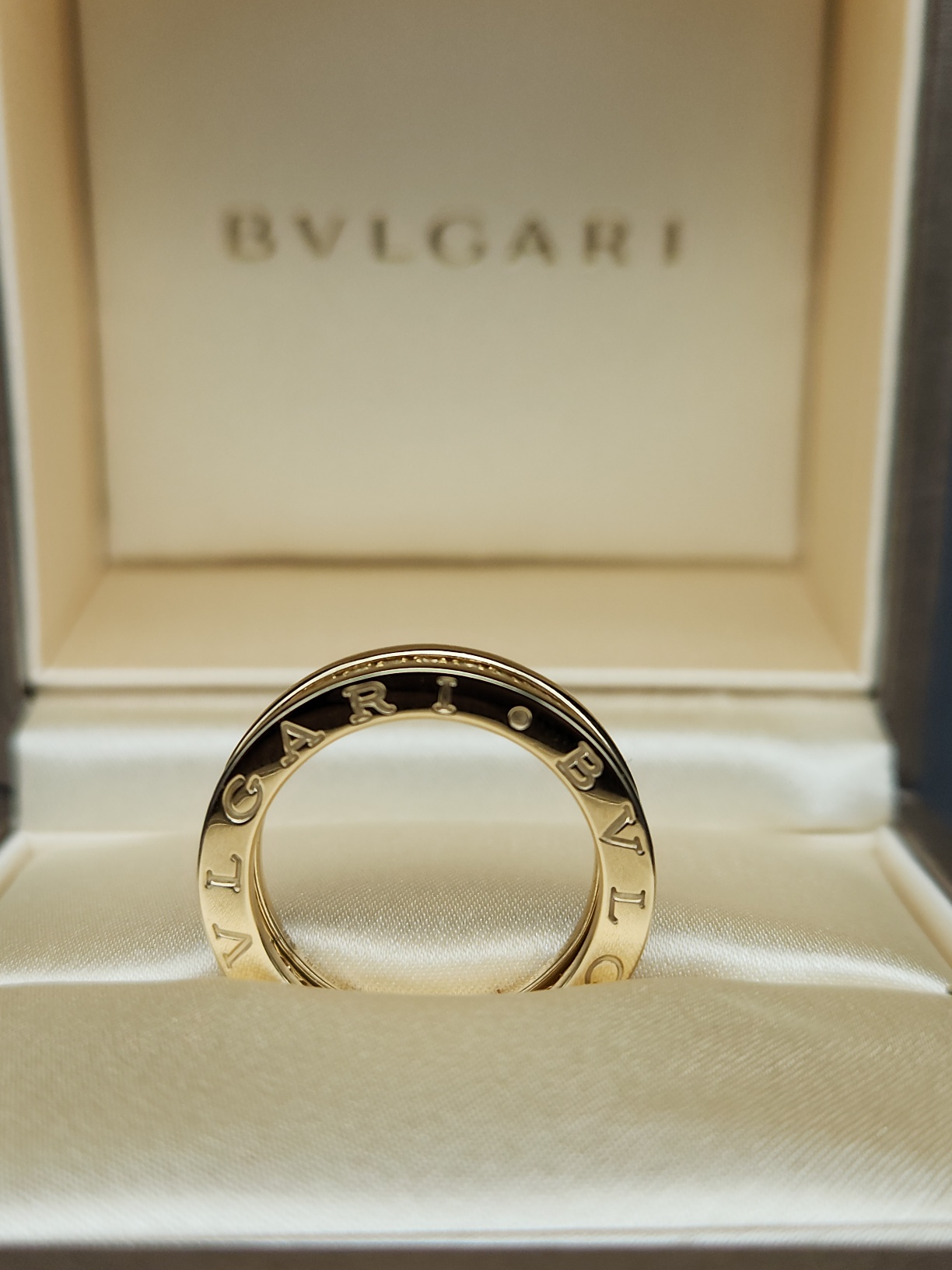 불가리 Bvlgari 18K 옐로우골드 비제로원링 다이아몬드파베셋팅 50호 1밴드링 : 블루 주얼리