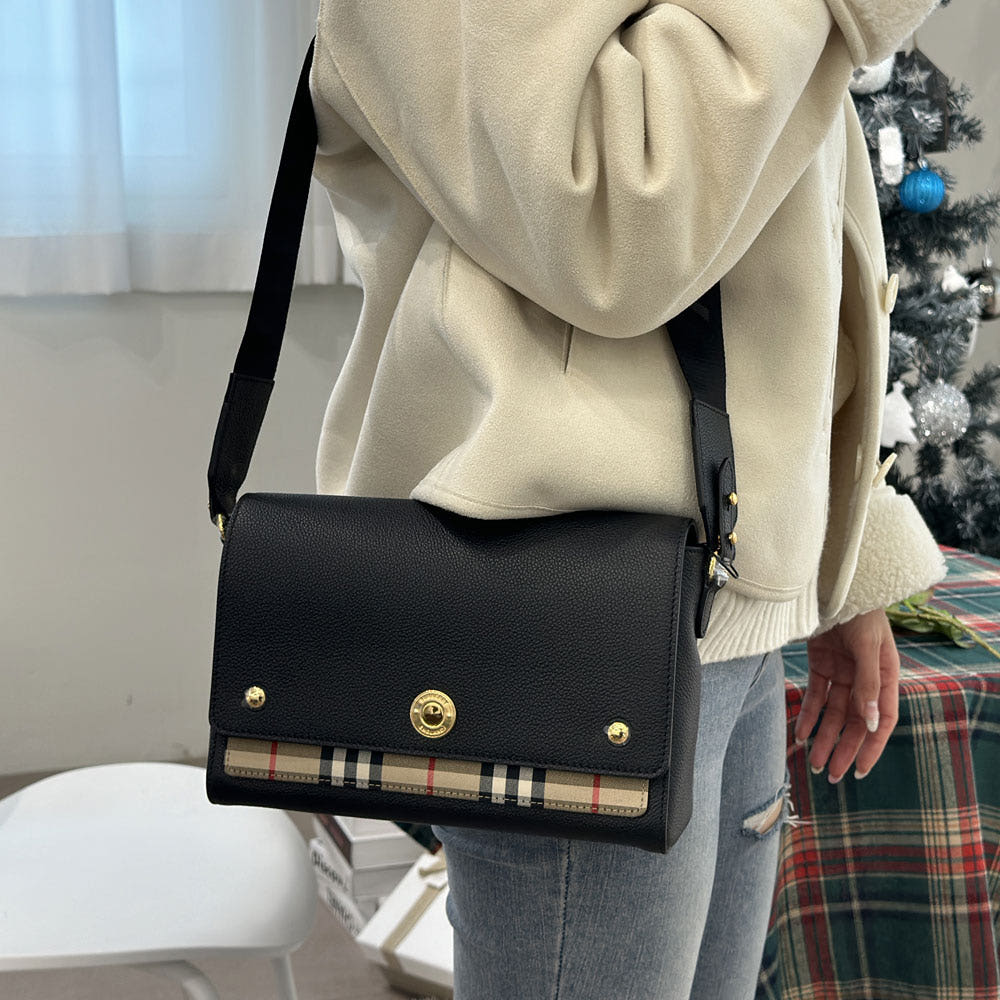 [마지막재고 10%추가] 버버리 빈티지 체크 노트 크로스 바디백 브라운 8021111 블랙 8021110