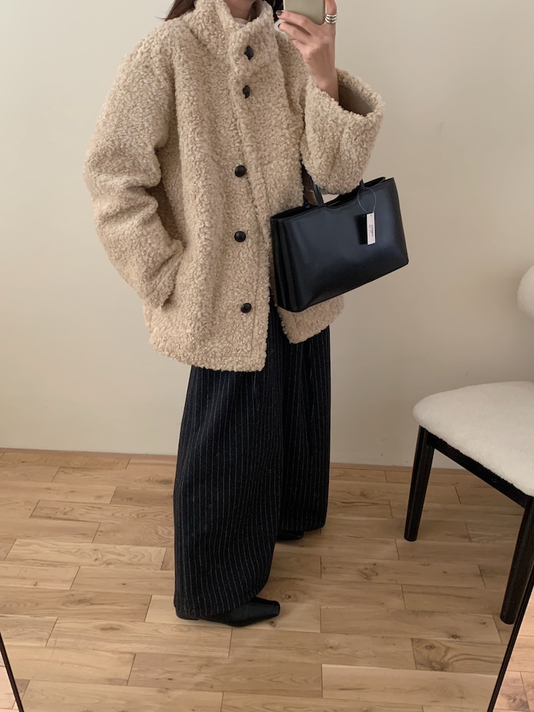 가을 겨울 도톰 따뜻 뽀글이 스탠드 카라 루즈핏 싱글 브레스티드 양털 베이직 꾸안꾸룩 여친룩 코트 자켓 124122701 상세 이미지 28