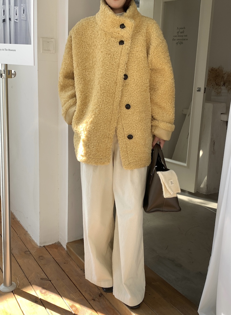 가을 겨울 도톰 따뜻 뽀글이 스탠드 카라 루즈핏 싱글 브레스티드 양털 베이직 꾸안꾸룩 여친룩 코트 자켓 124122701 상세 이미지 49