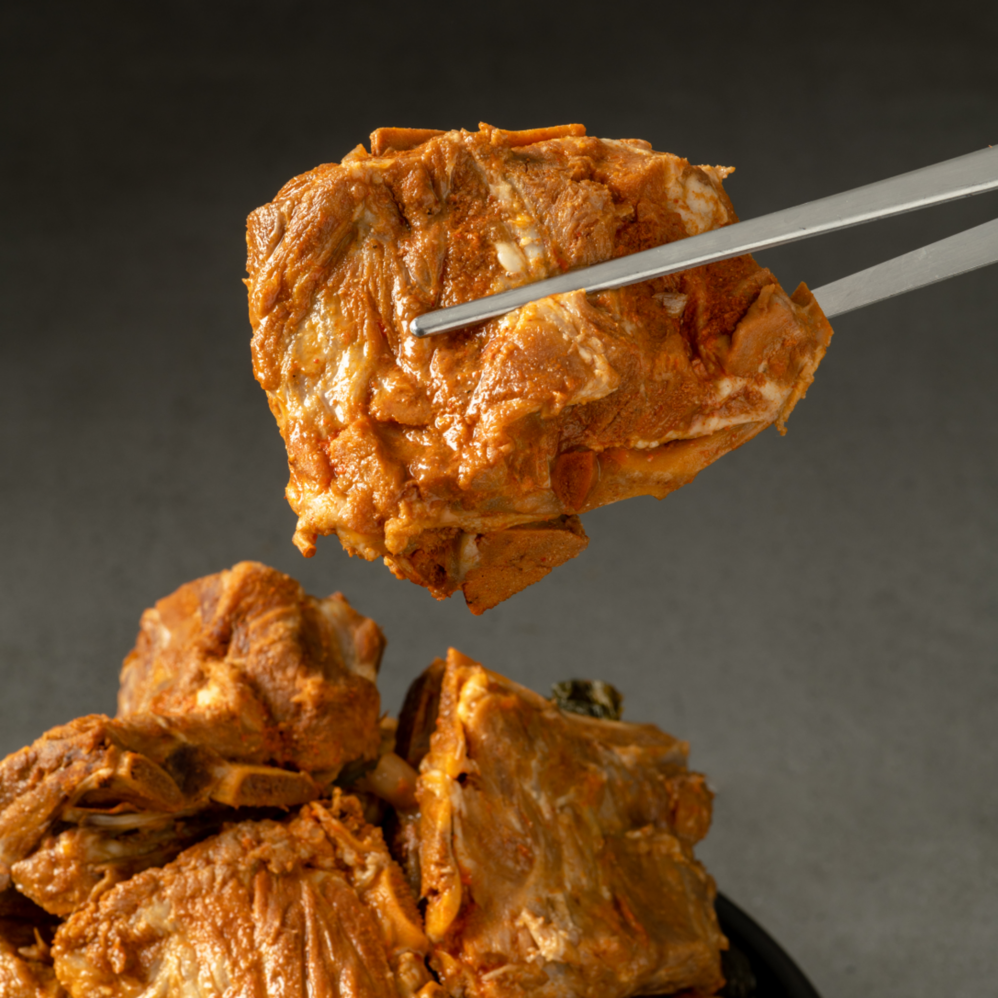 우거지 한끼 감자탕 가마솥 대용량 뼈해장국 830g 국내산 넉넉 간편 밀키트 해장국