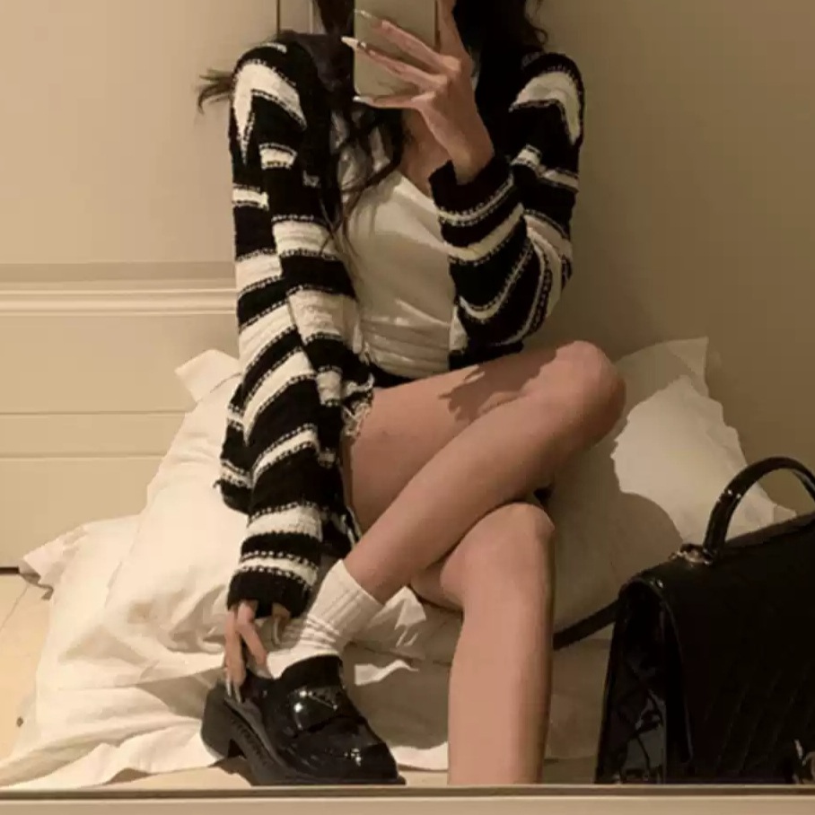 나솔사계 89화 경리 가디건 스트라이프 캐주얼 스웨터 의상 옷 패션 - 메인 이미지