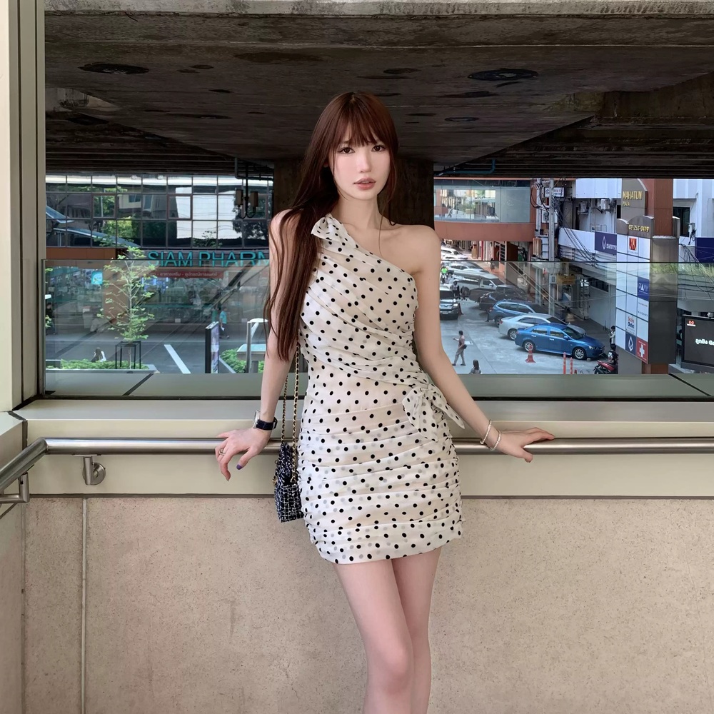 아이브 안유진 원피스 인스타그램 오프숄더 도트 의상 옷 패션 - 상품 이미지