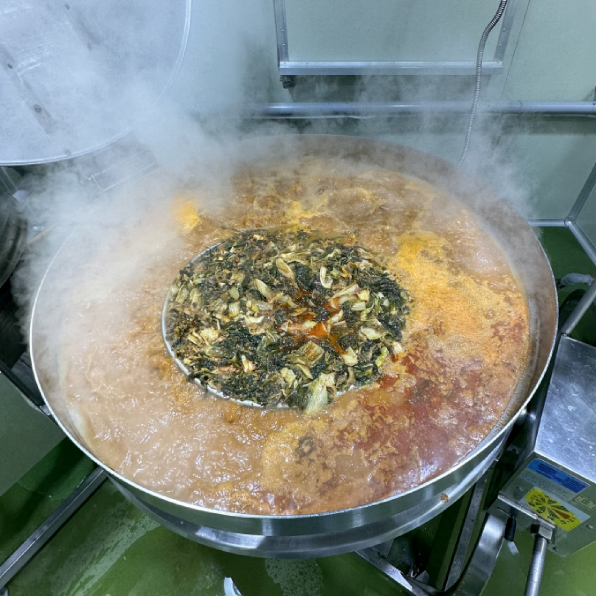 우거지 한끼 감자탕 가마솥 대용량 뼈해장국 830g 국내산 넉넉 간편 밀키트 해장국 이미지 8
