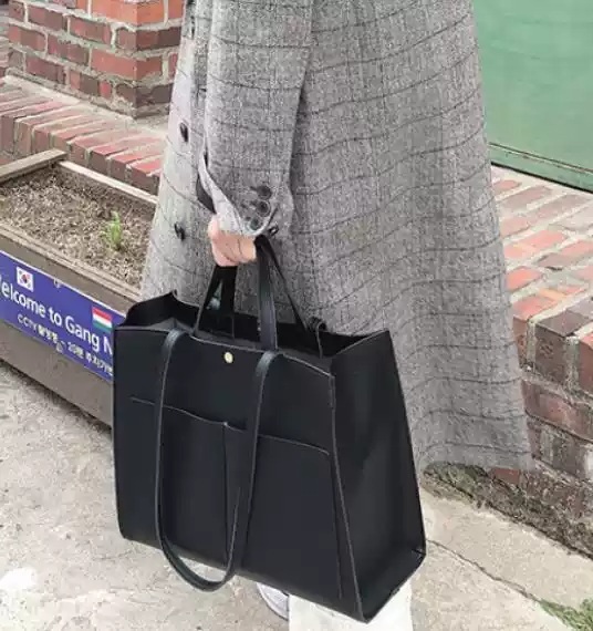 다리미 패밀리 27화 주새벽 토트백 가방 김디디 오피스 사무용 의상 옷 패션 - 메인 이미지