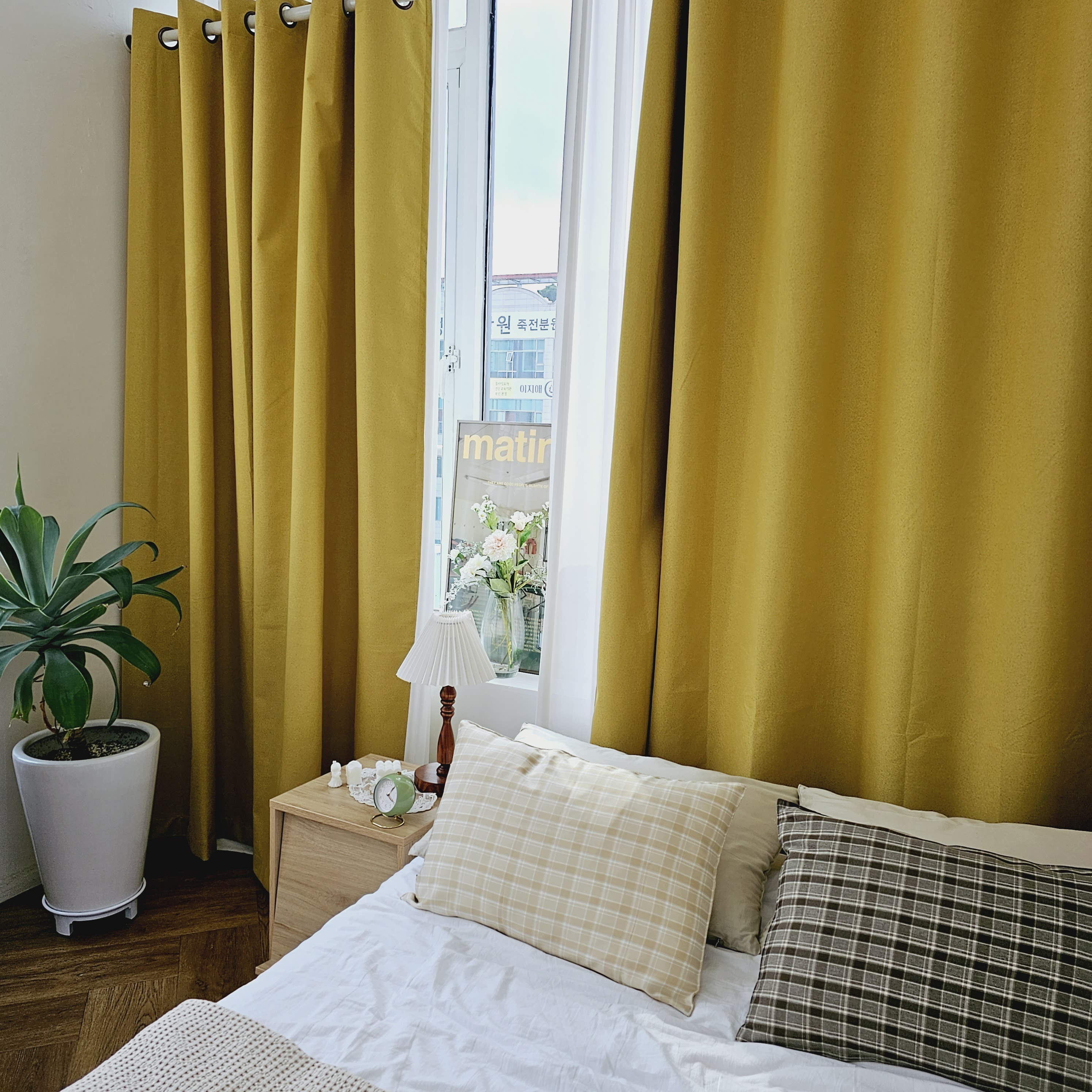 암막커튼 양면동일 완벽차단 아일렛 거실 커텐 2장 한세트 버터옐로우, 300x235cm