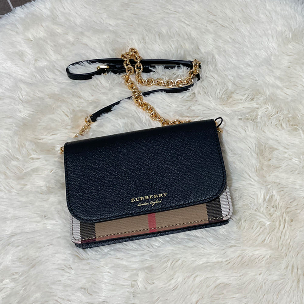 [마지막재고 10% 추가] 버버리 가방 햄프셔 숄더 크로스백