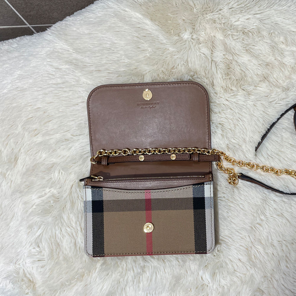 [마지막재고 10% 추가] 버버리 가방 햄프셔 숄더 크로스백