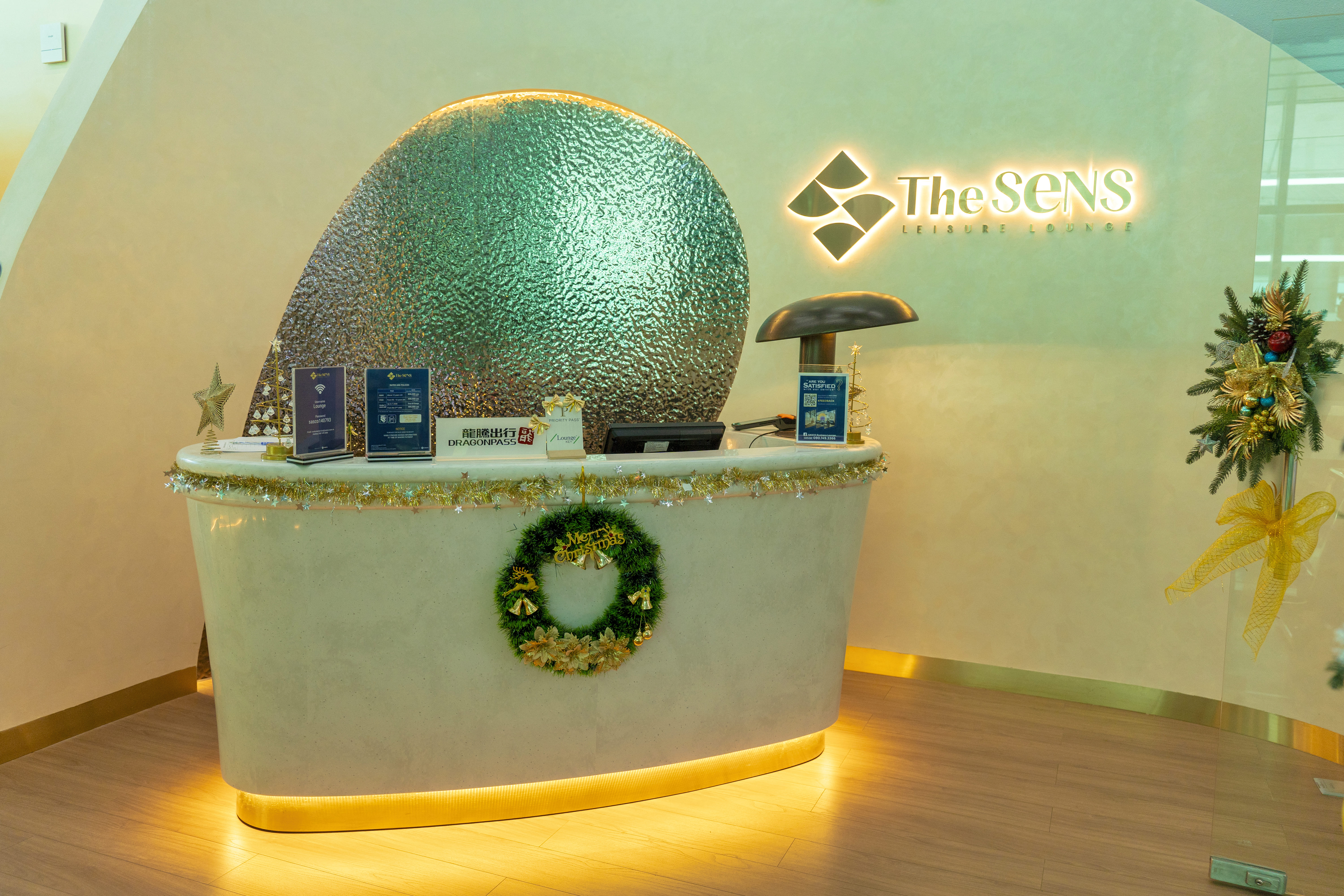 푸꾸옥 공항 라운지 입장권 더 센즈 휴식공간 식당