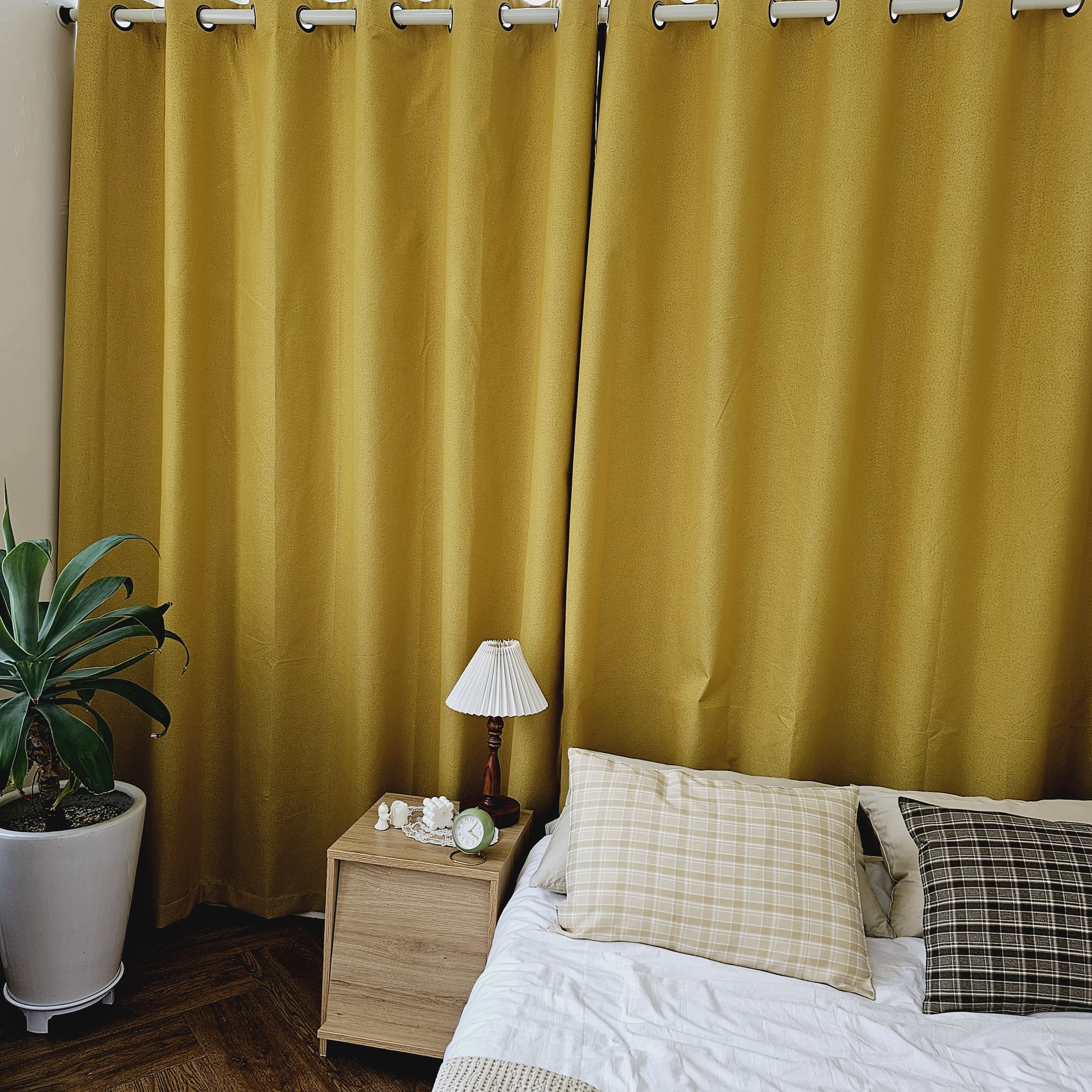 암막커튼 양면동일 완벽차단 아일렛 거실 커텐 2장 한세트 버터옐로우, 600x235cm