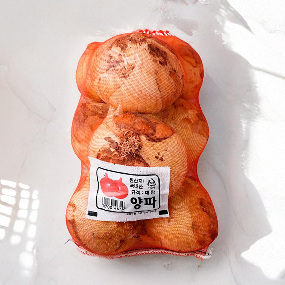 메가마트 양파 대망 2.4kg내외 망 - 상품 이미지