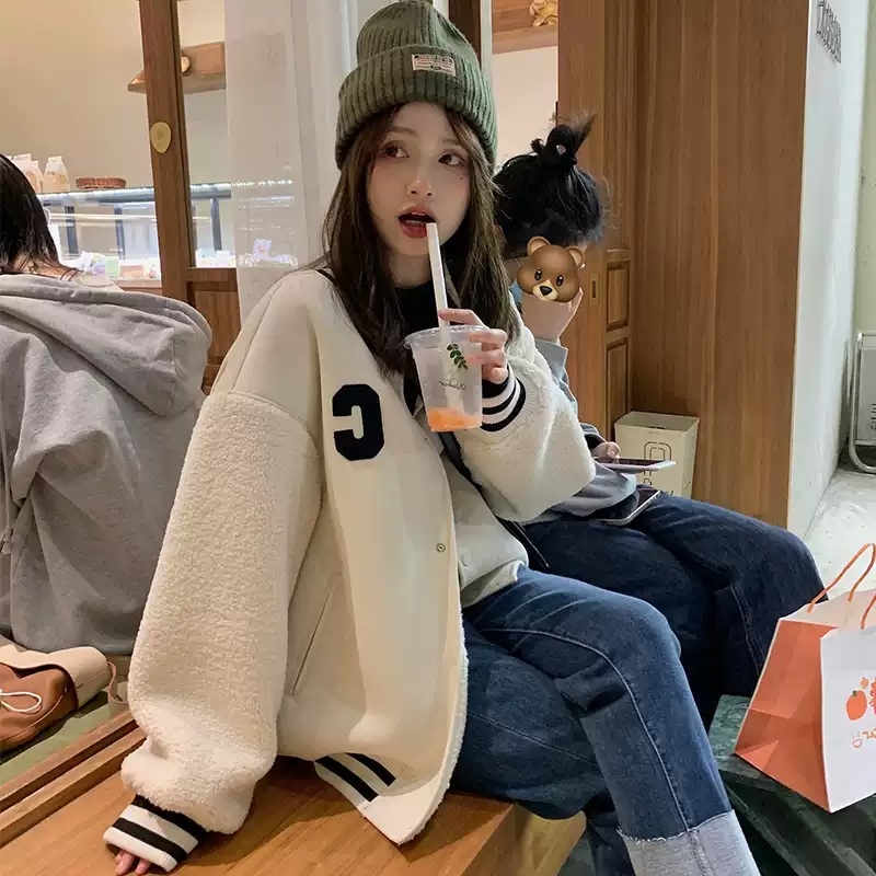 스웨이드 양털소매 스테디움점퍼 야구잠바 빈티지 레트로 루즈핏 겨울 귀여운 디자인 2컬러 - 상세 이미지 3
