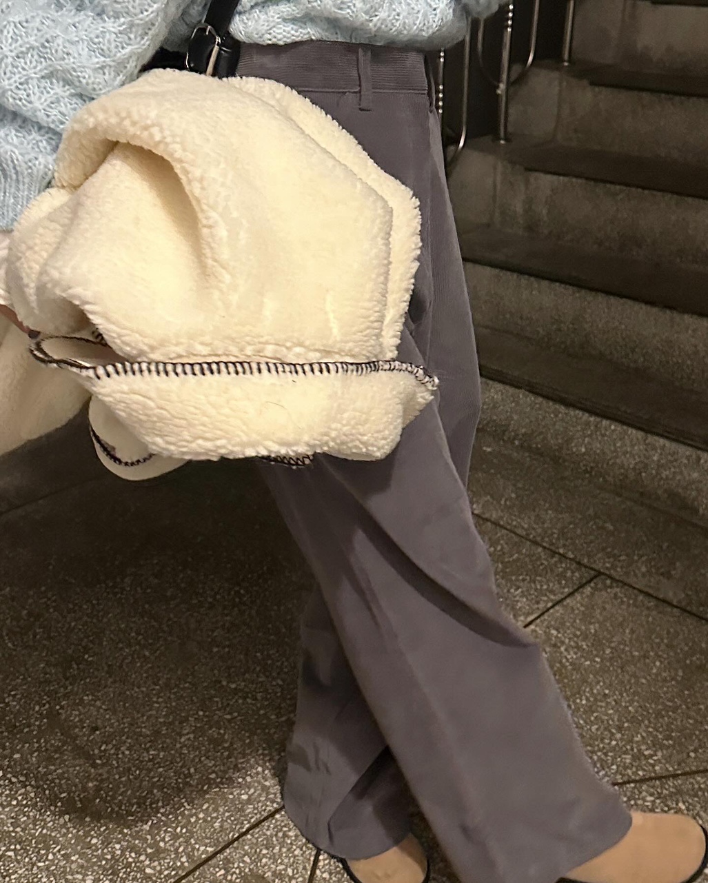 다코베 여성 오버핏 하객룩 출근룩 오피스룩 루즈핏 뽀글이 양털 스티치 무스탕 하프 싱글 카라 코트 상세 이미지 42