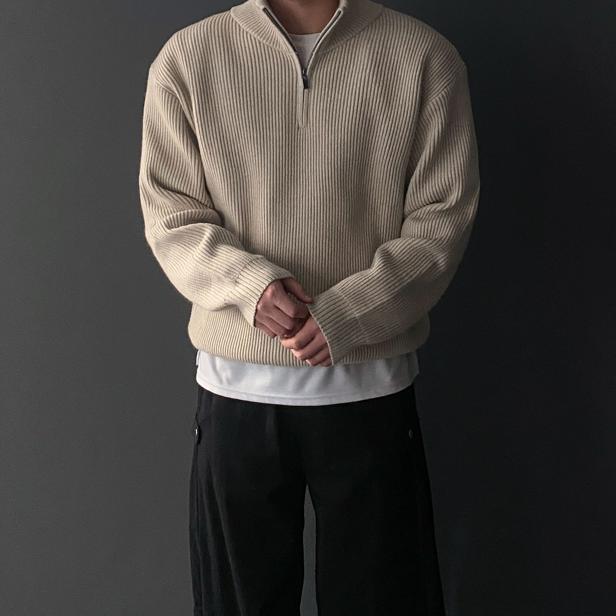 반집업니트 하프집업니트 남자오버핏니트 제품 이미지