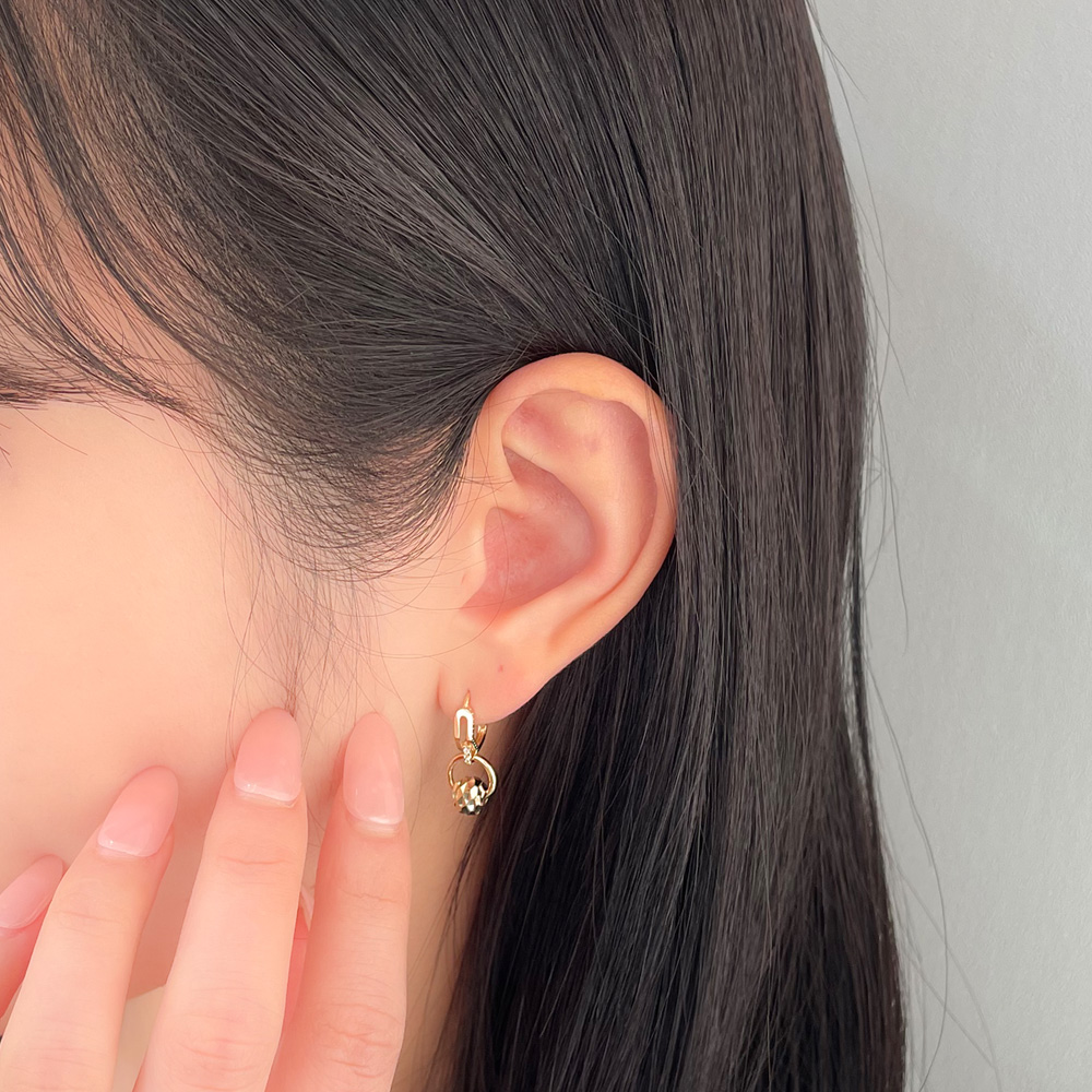 세렌 커팅 볼 큐빅 딸랑이 원터치 귀걸이 데일리 여자 친구 생일 선물 14K 18K - 메인 이미지