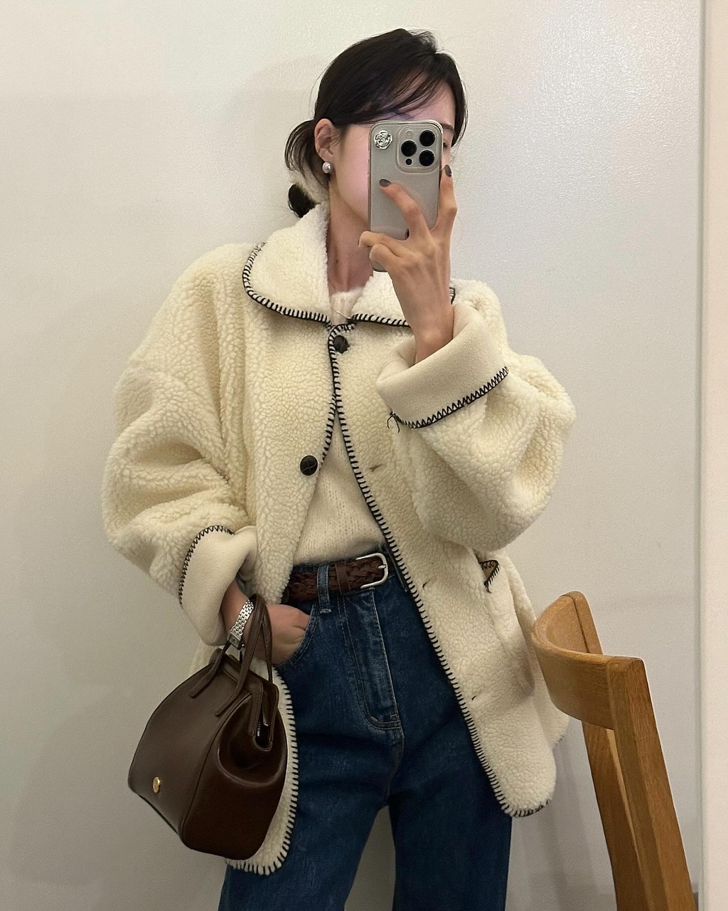 다코베 여성 오버핏 하객룩 출근룩 오피스룩 루즈핏 뽀글이 양털 스티치 무스탕 하프 싱글 카라 코트 상세 이미지 26