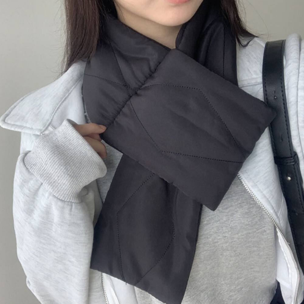 여성패딩목도리 남성숏머플러 경량목도리 겨울 단색 블랙자수 - 상품 이미지