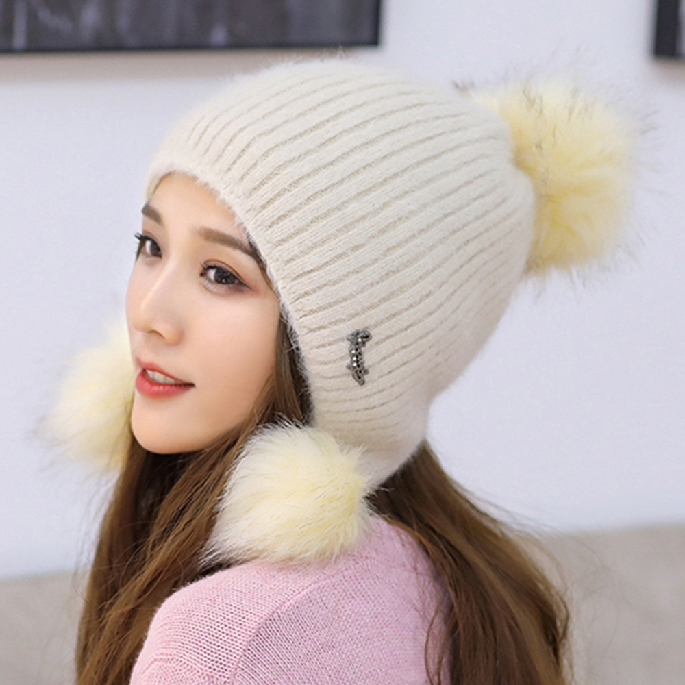 겨울 방울털모자 여성 앙고라 털비니 보온 귀달이 캡