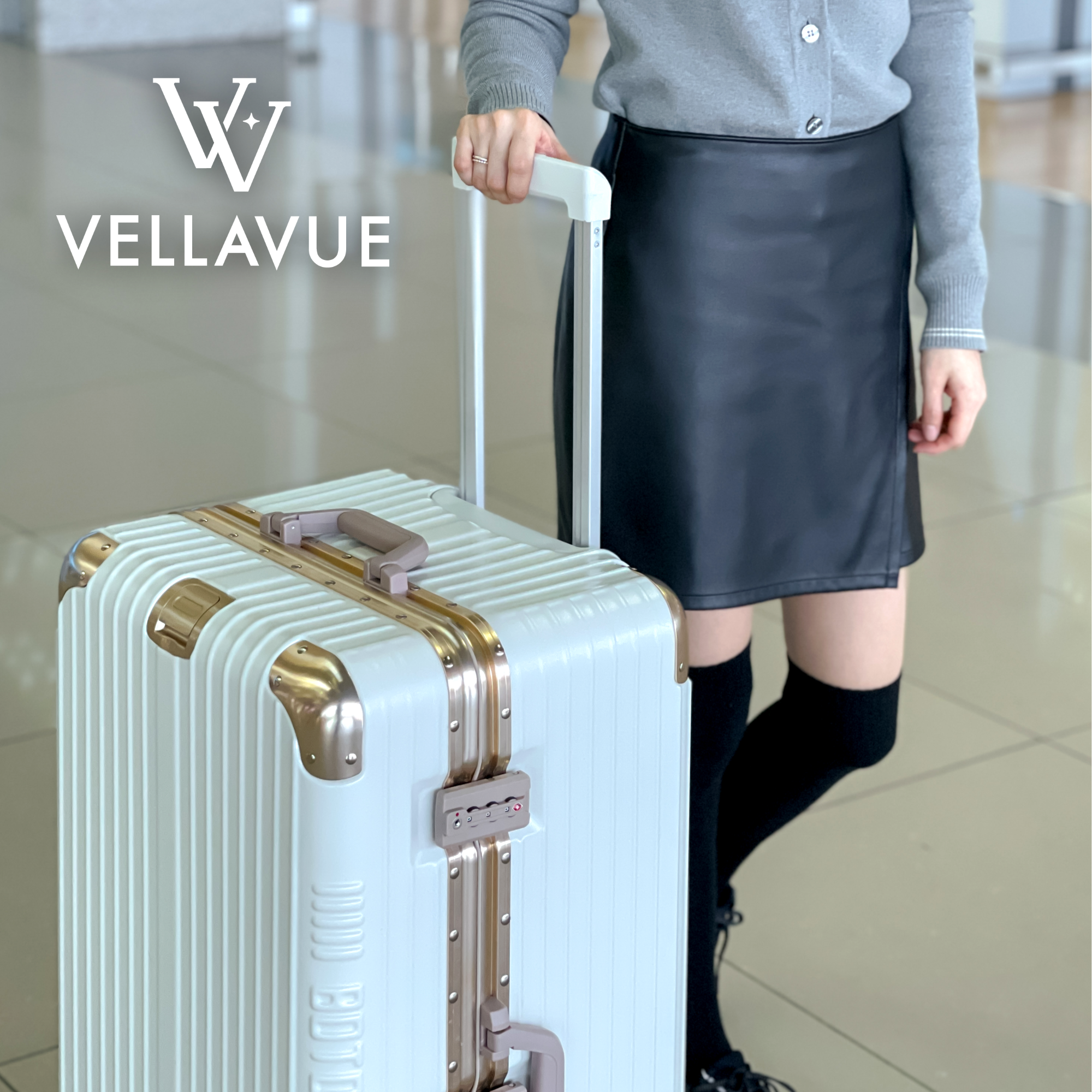 여행용캐리어 61cm(24인치) 폴리카보네이트 금고형 벨라뷰 프리미엄 캐리어 스위스 여행