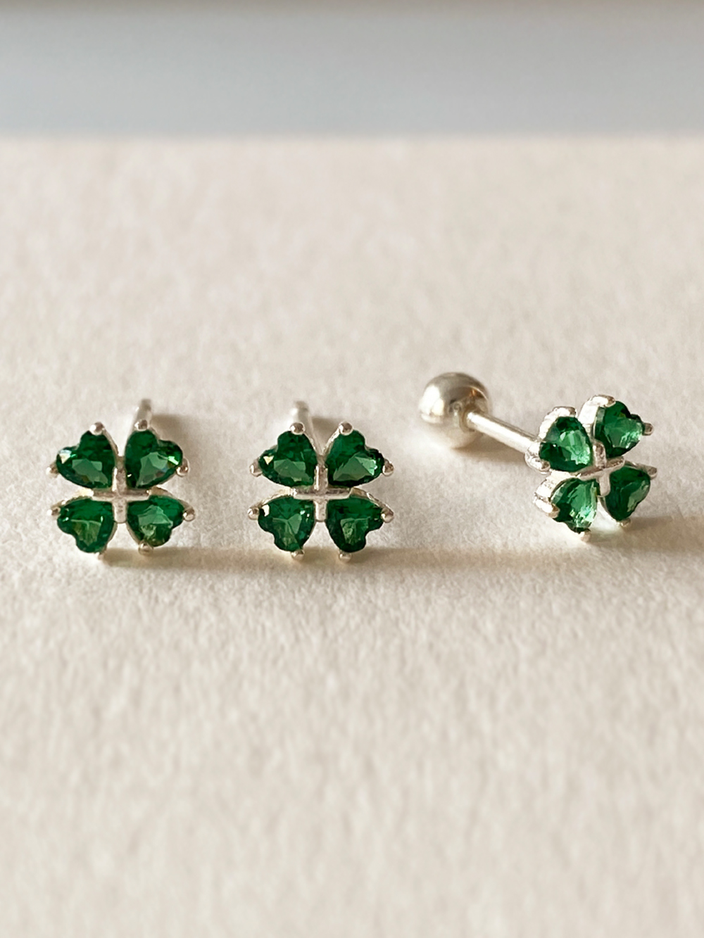 [무배] 실버925 그린 큐빅 행운의 클로버 귀걸이 은피어싱