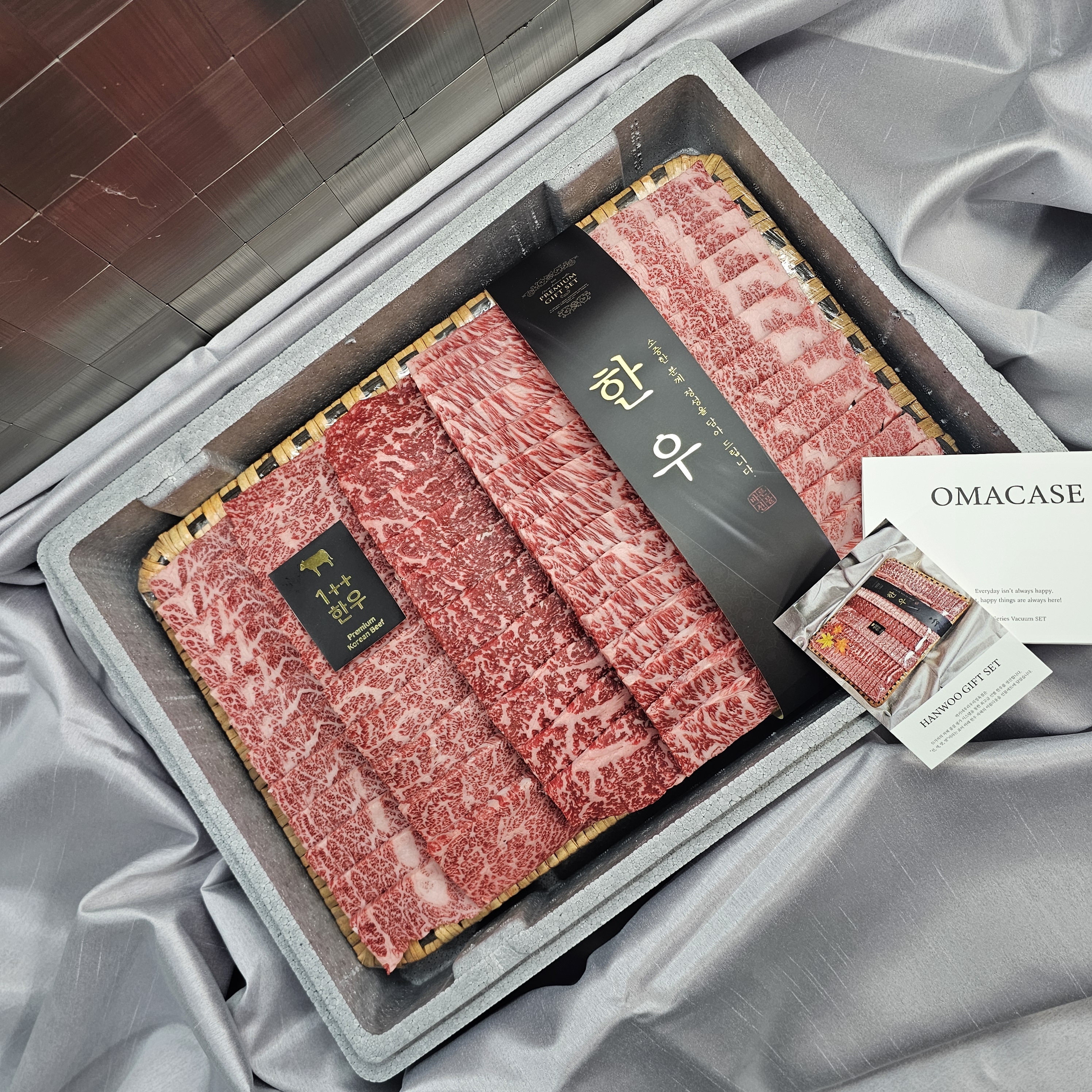 특상 노출형 투플러스 등급 OMACASE 한우선물세트 5호 1120g 살치살 업진살 채끝 - 상품 이미지