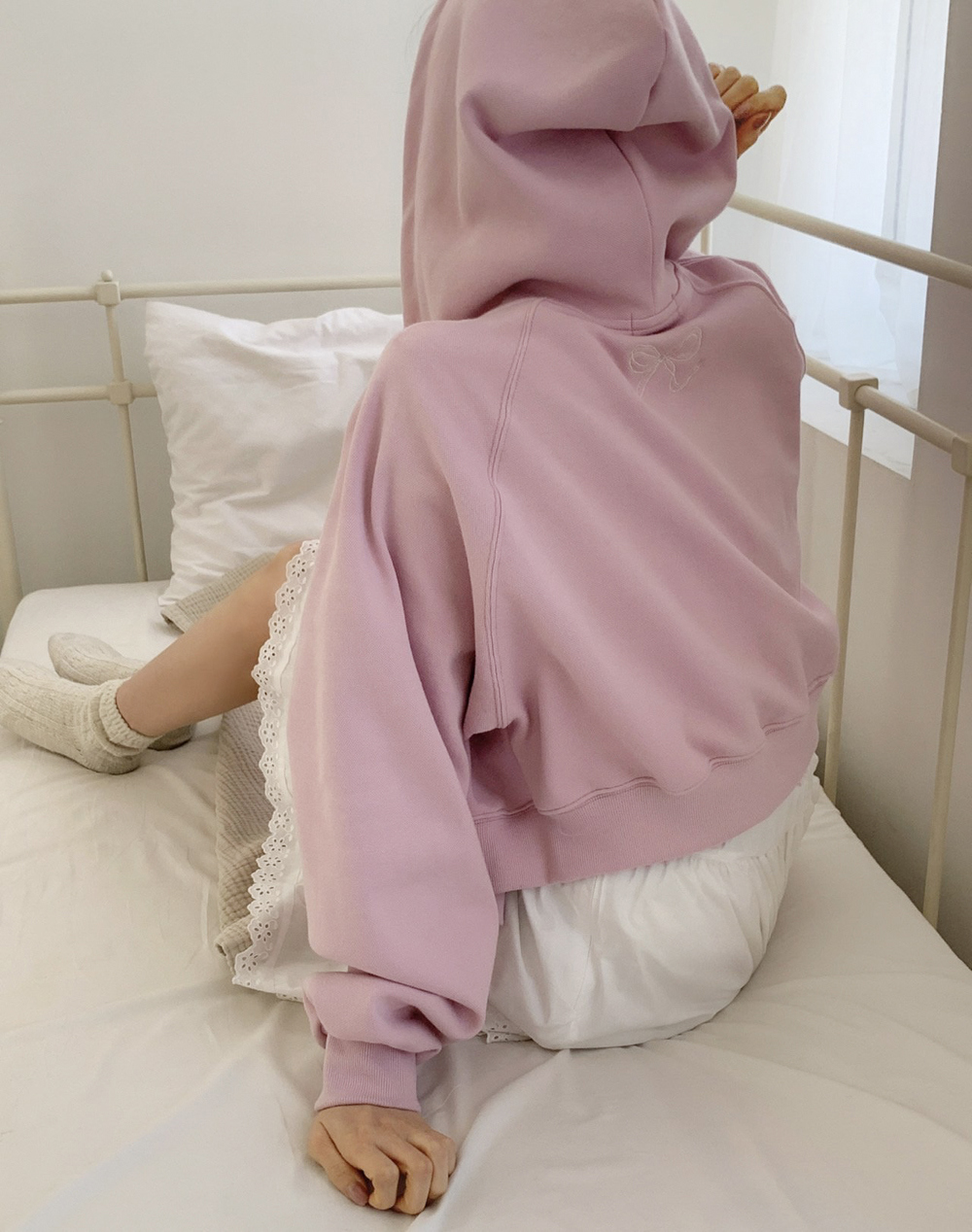 위어 리본 후드 집업 봄 자수 레글런 후디 발레코어 핑크 세미크롭 반 크롭 데일리 점퍼 3color 상세 이미지 19