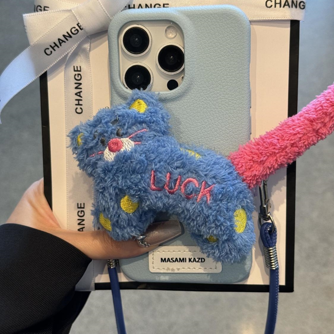 [5색] 새해 복슬복슬 럭키 플리스 고양이 패치 디자인 아이폰14ProMax 케이스 iPhone15Pro 신상 13 여성용 12 소프트 젤리 11 아이폰16 애플폰케이스 - 상세 이미지 2