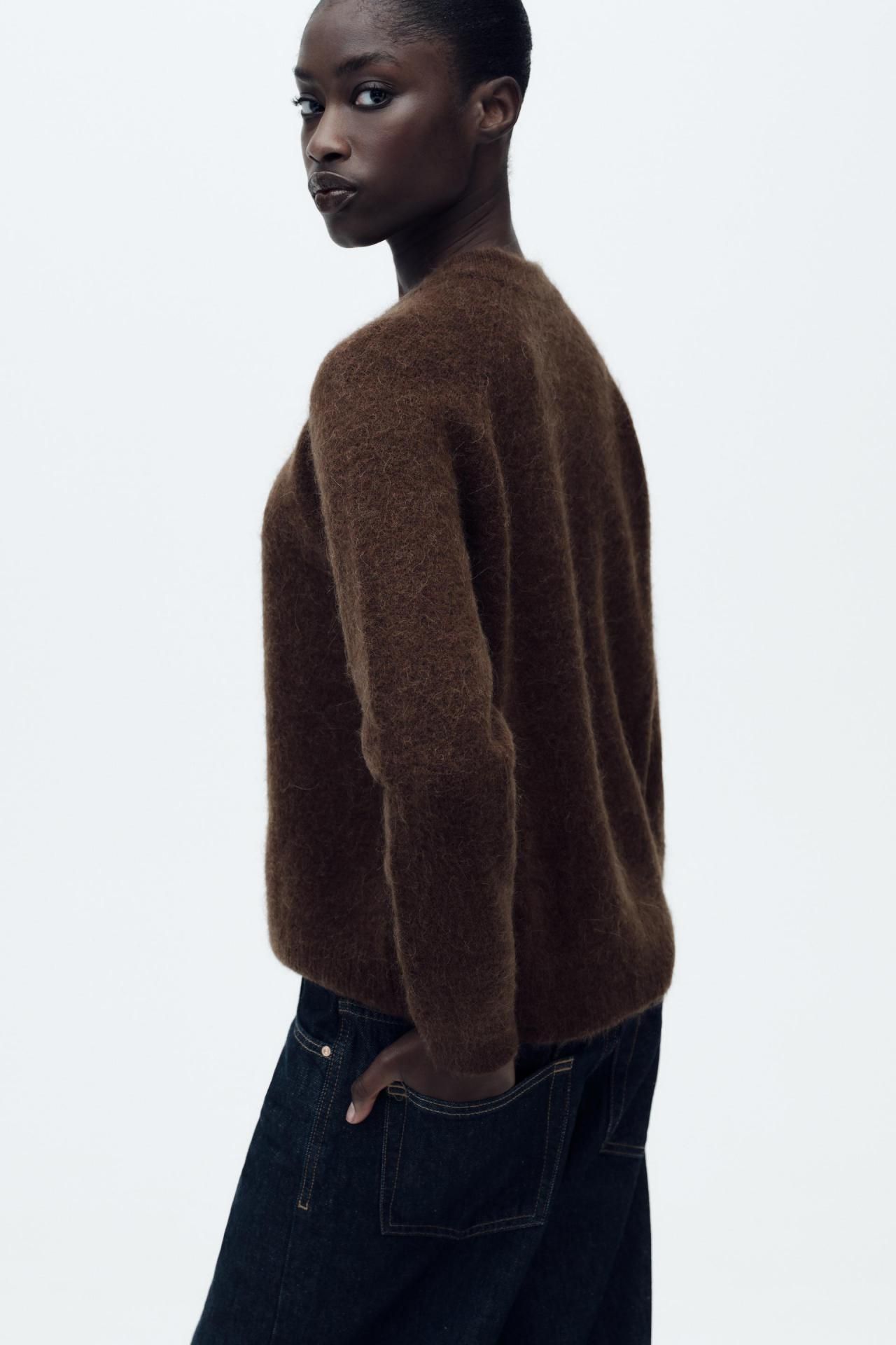 자라 미니멀 라운드넥 니트 브라운 스웨터 9598/151 BROWN - 상세 이미지 5