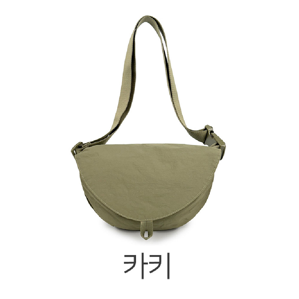 반달 크로스백 가벼운 덮개형 캐주얼 라운드 무지 경량 크로스 가방 - 상세 이미지 4