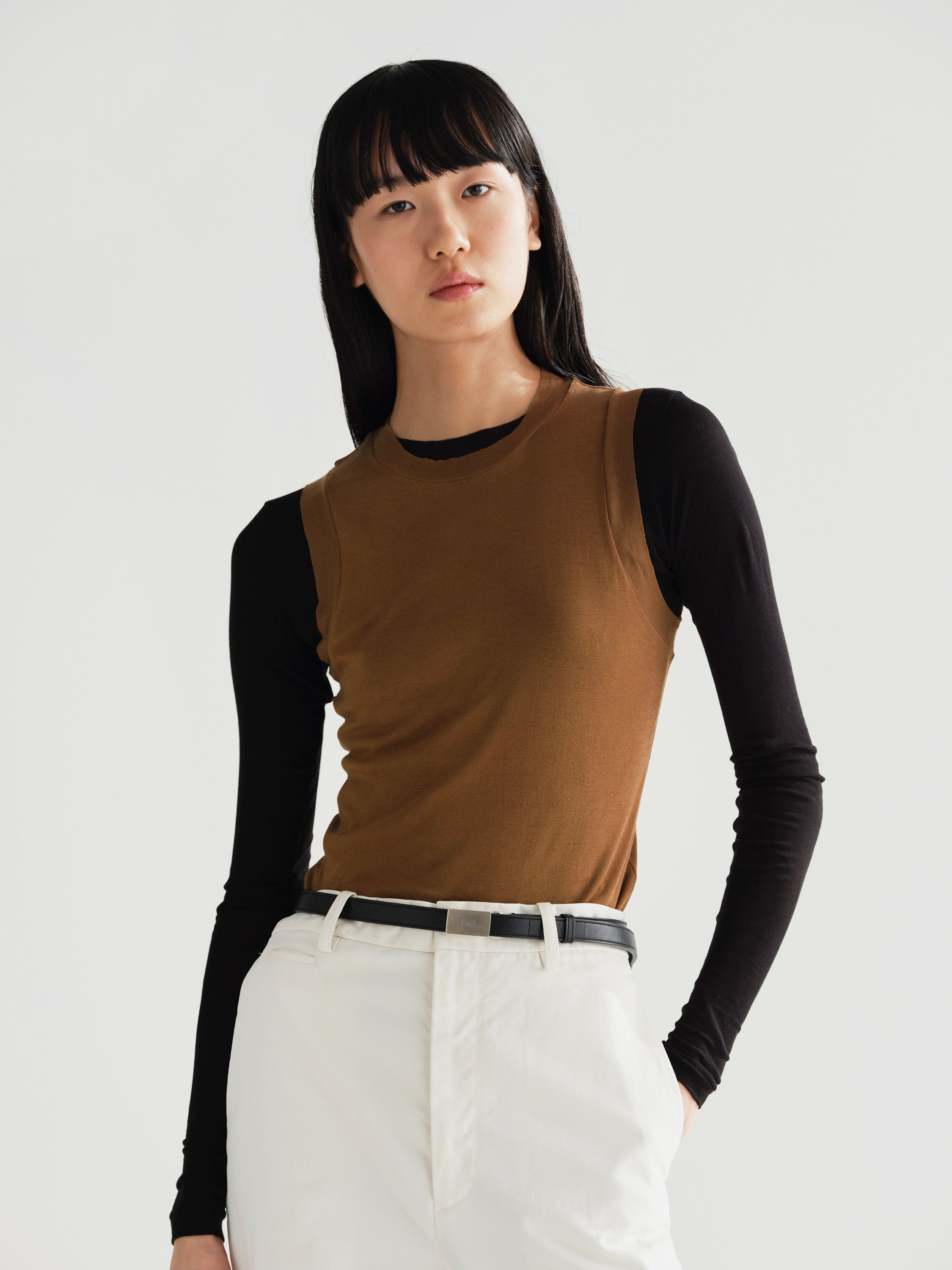 오라리 SUPER HIGH GAUGE SHEER RIB TANK TOP 여성 민소매 티 - 상품 이미지