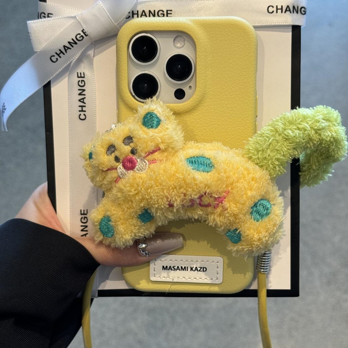 [5색] 새해 복슬복슬 럭키 플리스 고양이 패치 디자인 아이폰14ProMax 케이스 iPhone15Pro 신상 13 여성용 12 소프트 젤리 11 아이폰16 애플폰케이스 - 상세 이미지 5